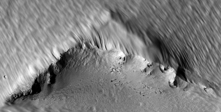 Ancient Chevron-Shaped Ruin found on Mars (PSP_002671_1790 - Top Chevron)