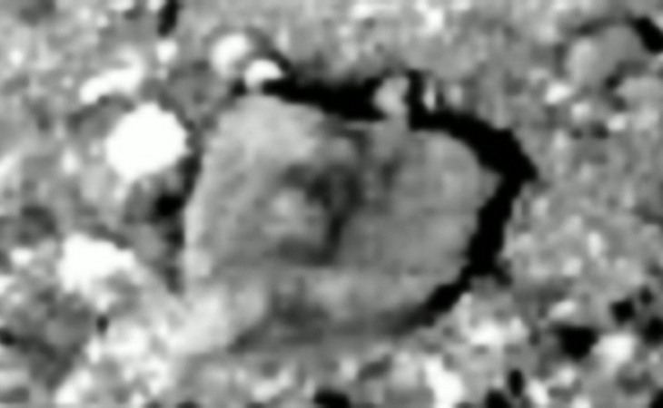 Top view of dolmen-type structure on Bennu (click to view larger image)