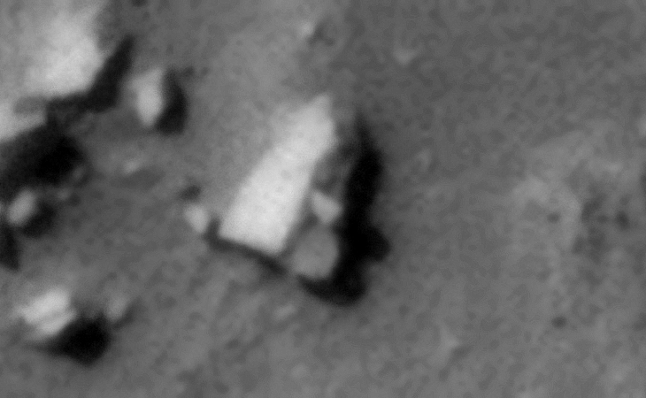From 'Dune Field Changes West of Aonia Mons Reveal New Artifacts on Mars' (click for larger image at actual size 1:1 scale)