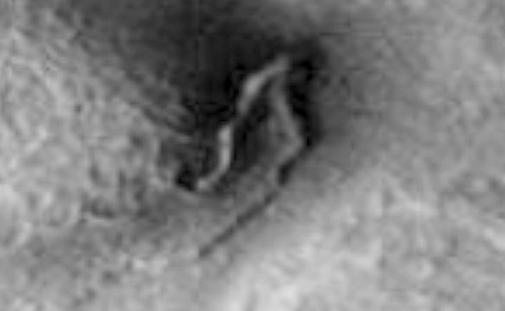 Bent Pipe or Tubing found on Mars - One