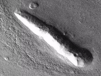 Oblong mound on Martian surface