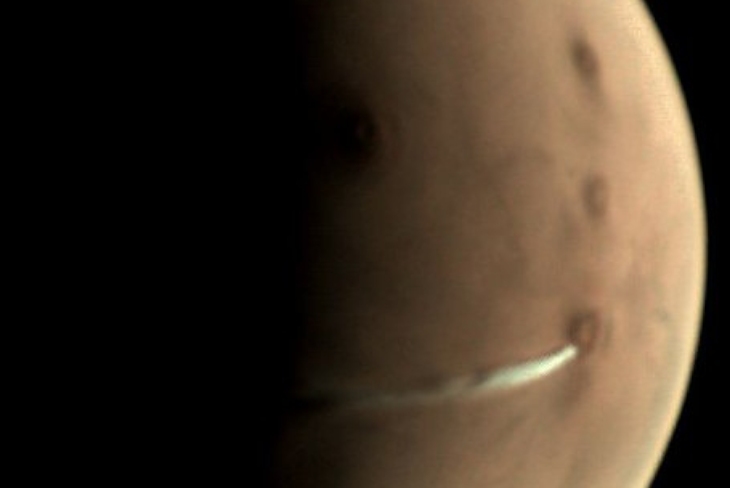 Elongated cloud on Mars photographed by Mars Express Orbiter, Source: ESA