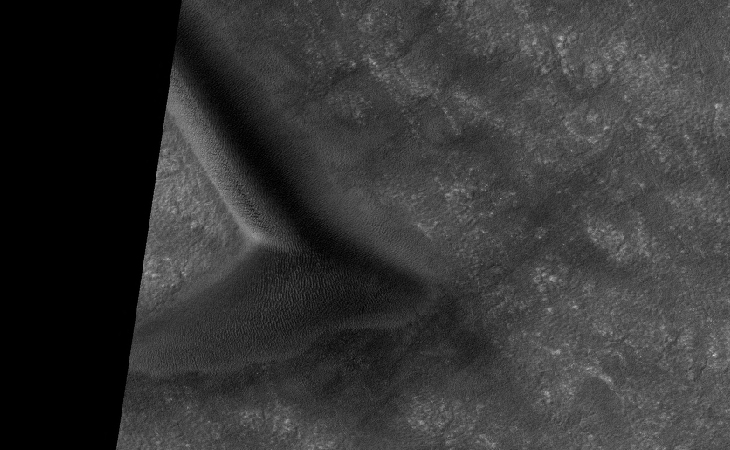 Mysterious crashed craft found in South Polar region on Mars