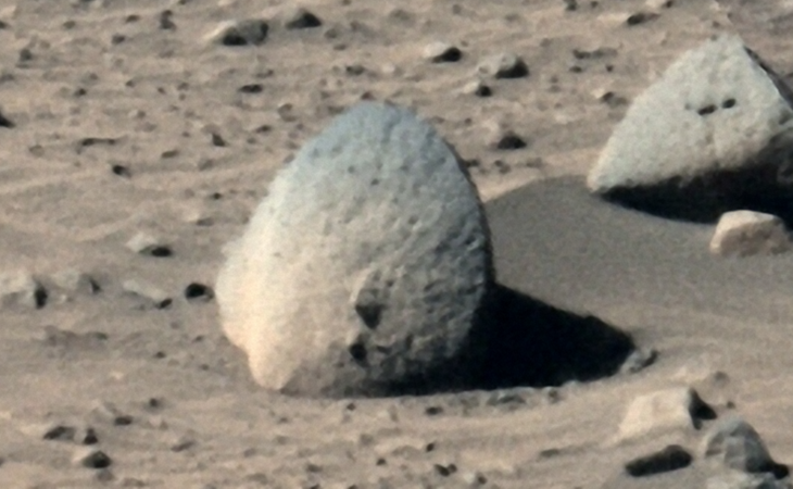 A stone disc-like anomaly photographed by Rover Spirit